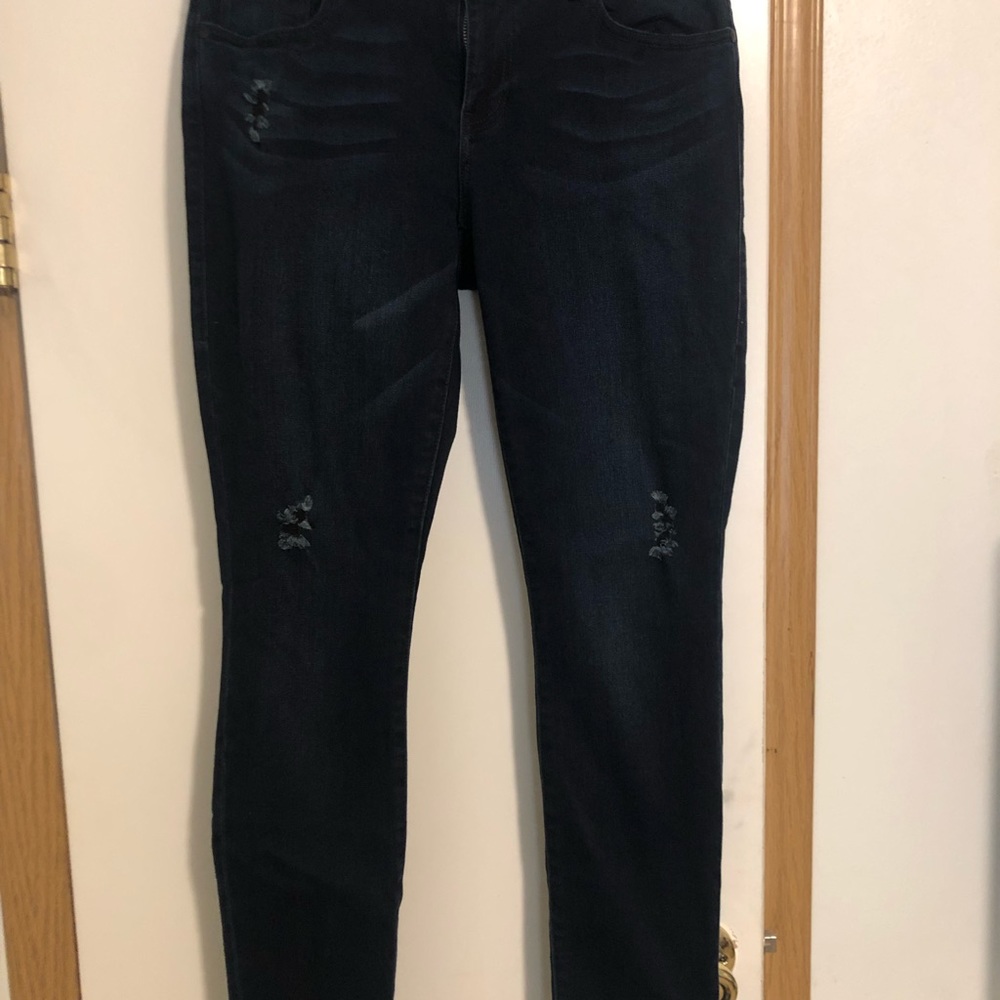 Womens Cabi Size 8 Skinny Jeans